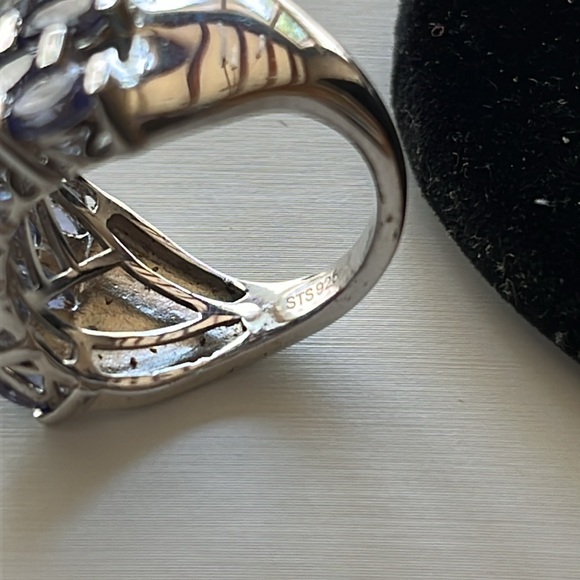 Large sterling and Tanzanite ring size 7 marked STS 925 India - Picture 8 of 14